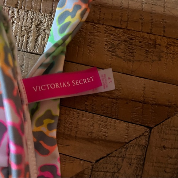 Victorias Secret neon Leopard print push-up bikini top - Picture 3 of 4